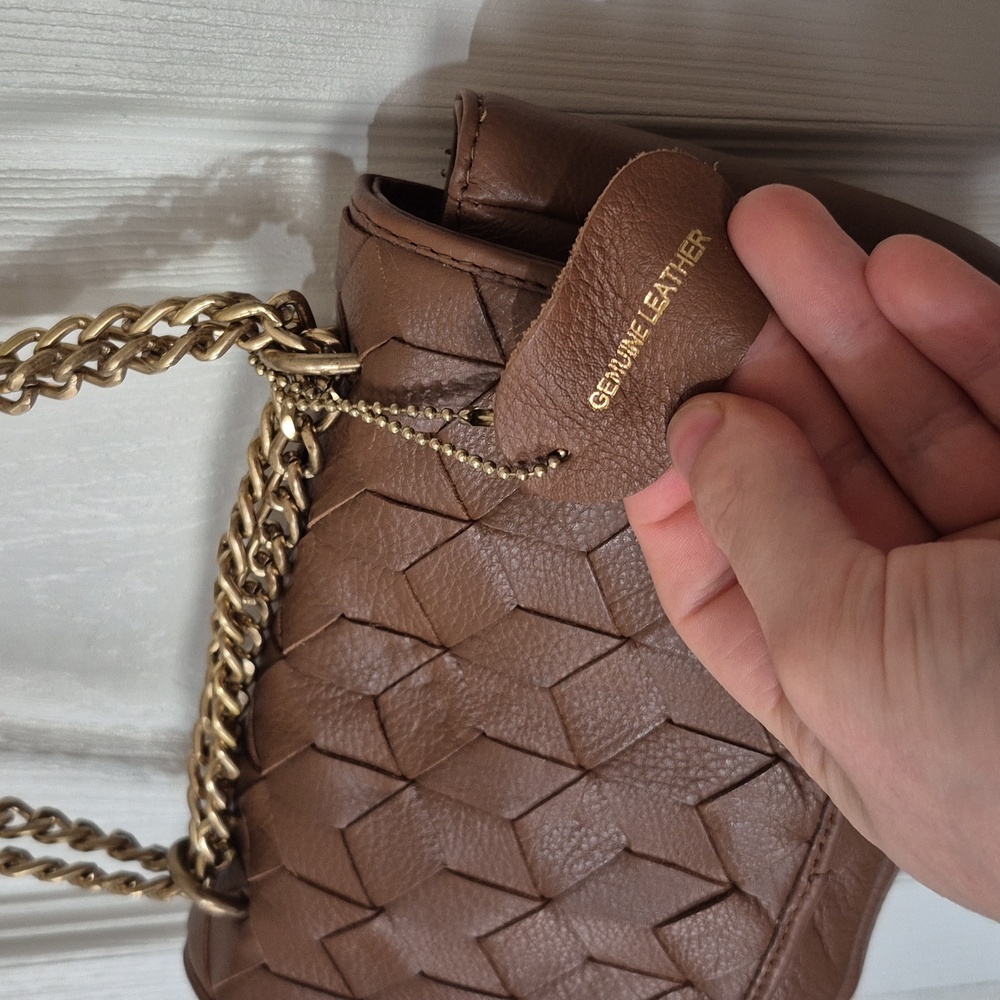 FREE Great American Leatherworks Brown Quilted Chain Strap Shoulder Bag - Picture 4 of 14